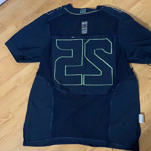 NFL Seattle Seahawks Jersey. - Picture 5 of 16